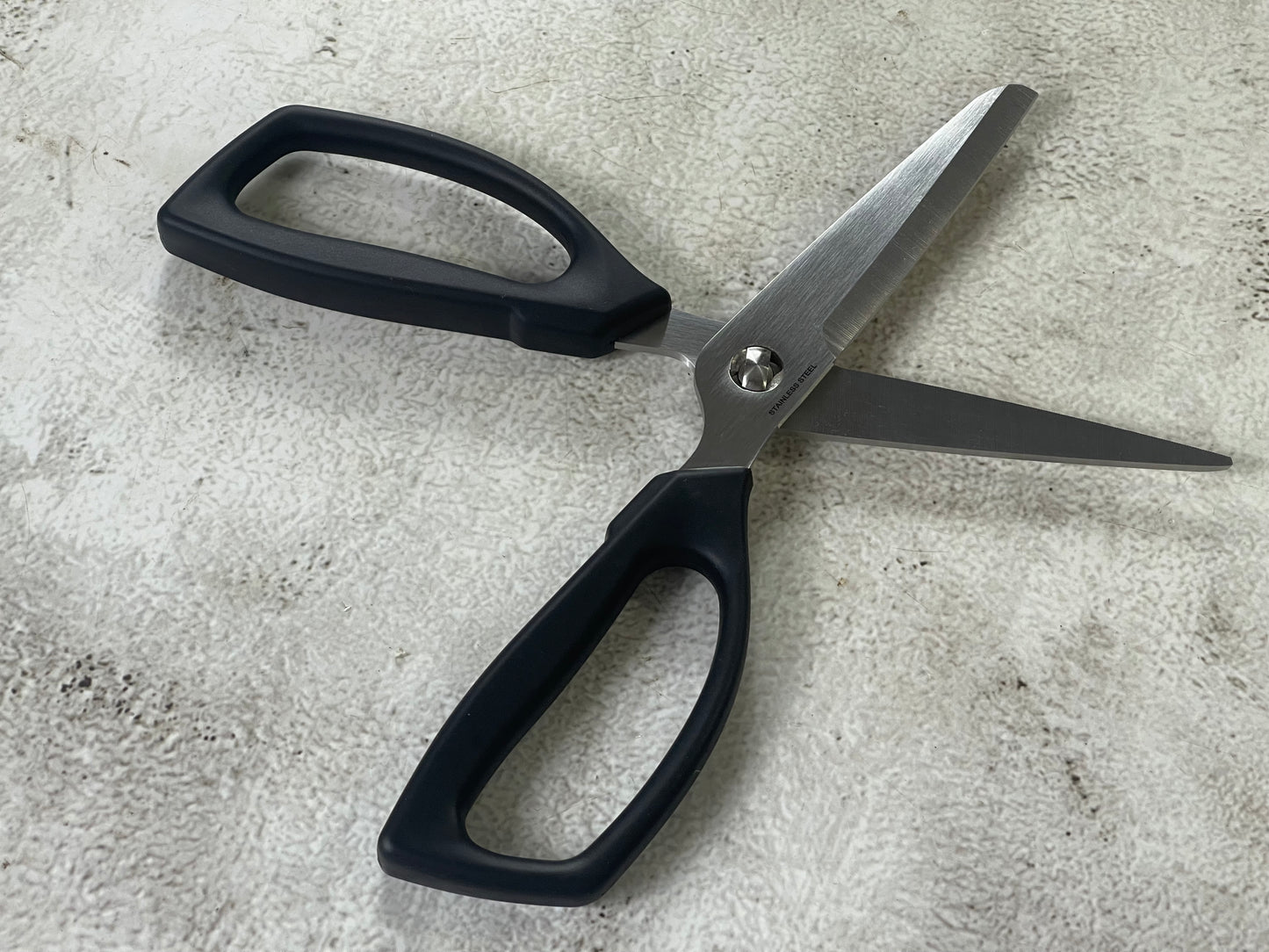 New Kai Select 100 Scissors ( new no box )