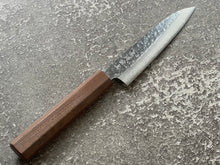 Load image into Gallery viewer, Makoto Kurosaki Damascus Tsuchime Petty 135mm
