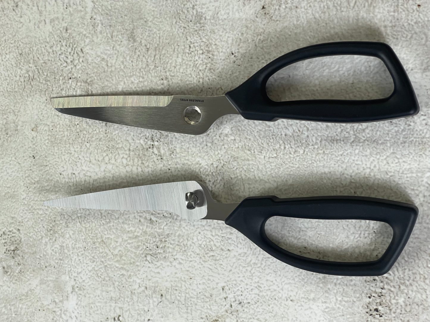 New Kai Select 100 Scissors ( new no box )