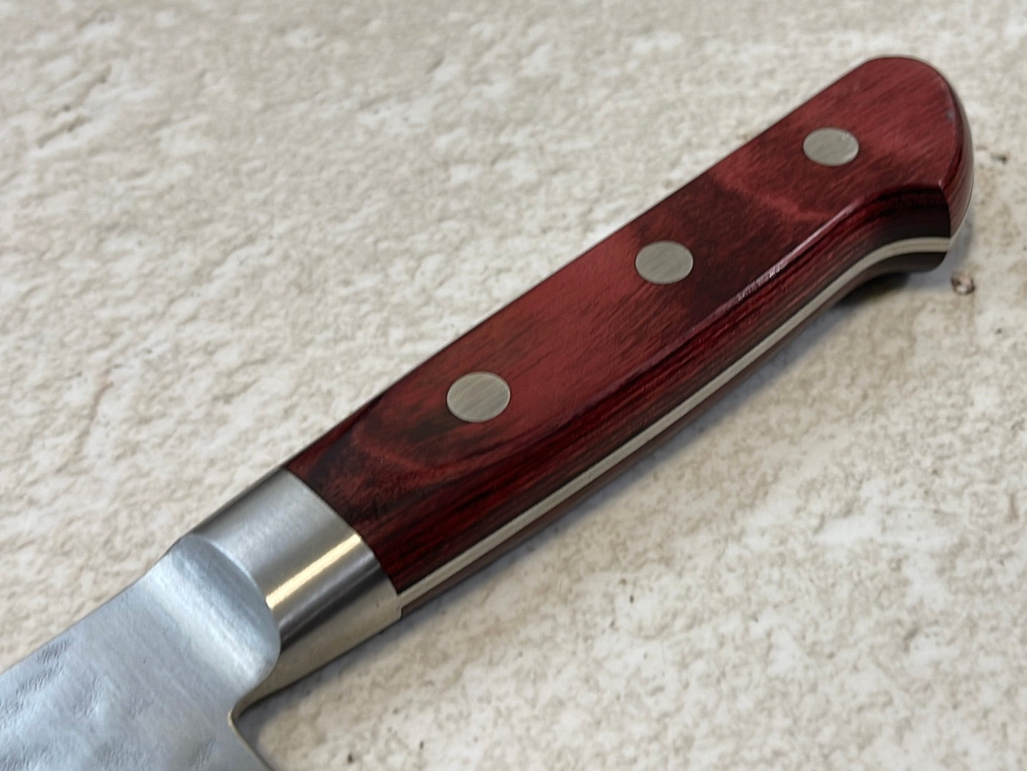 Tsunehisa Aogami Super Kuro Tsutime Polished Santoku Knife 180mm - Made in Japan 🇯🇵 Red Pakka Wood Handle