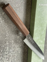 Load image into Gallery viewer, Makoto Kurosaki Damascus Tsuchime Petty 135mm
