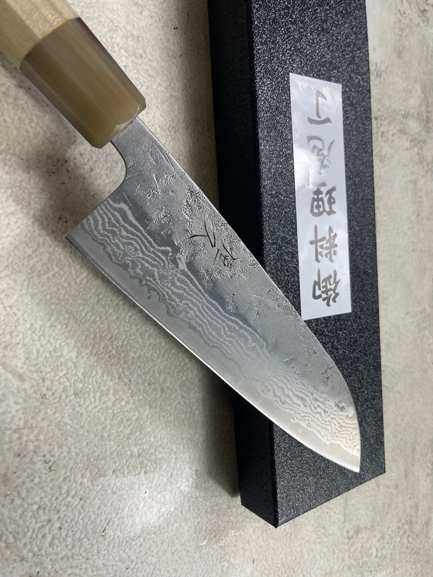 Tsunehisa SW Washiji Santoku Knife 170mm - Made in Japan 🇯🇵 Buffalo Horn Magnolia Handle