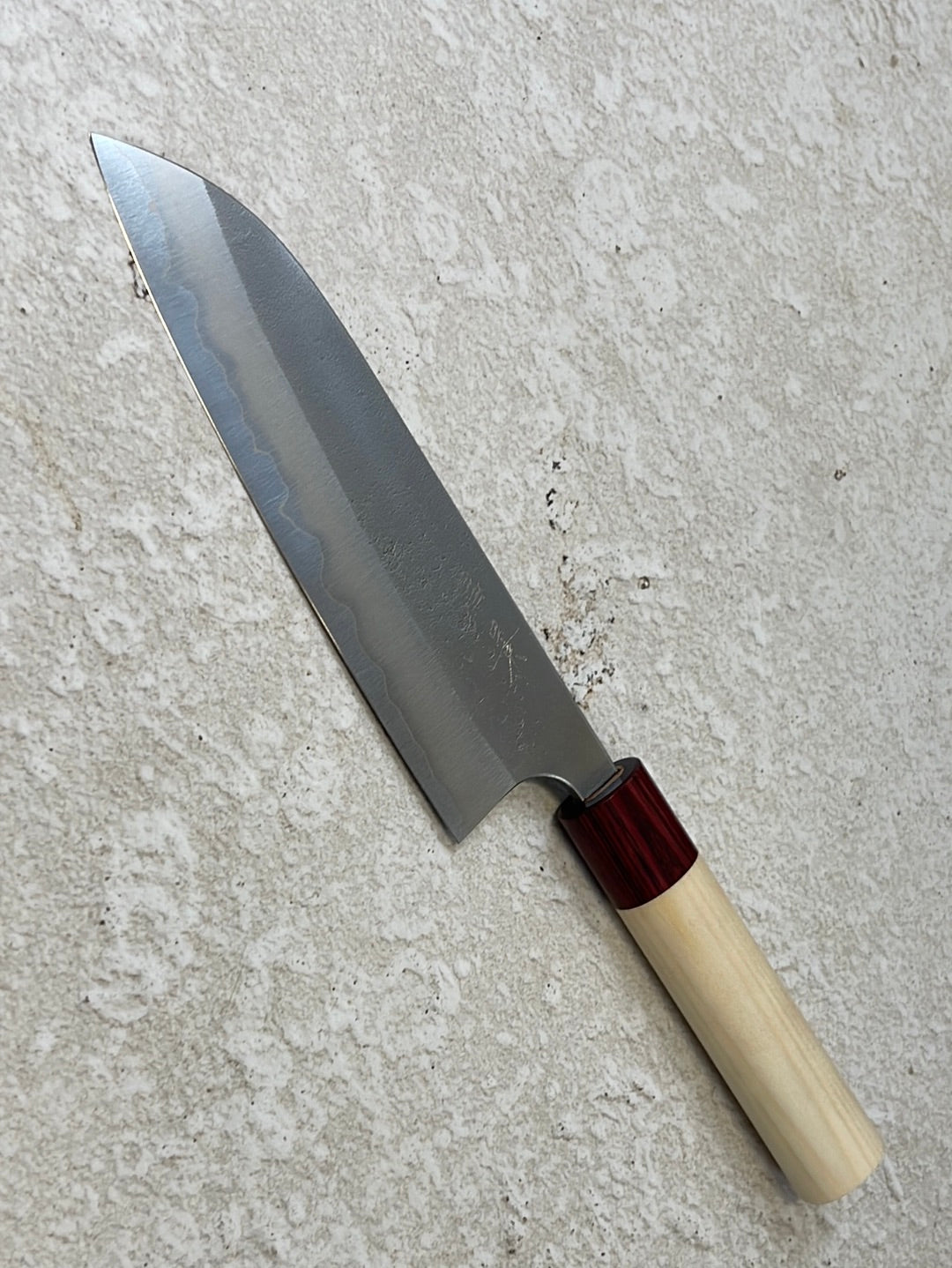 MASAKAGE YUKI Santoku 180mm Oval Magnolia wood with Red Pakka wood