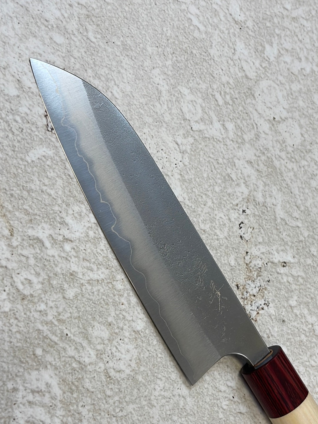 MASAKAGE YUKI Santoku 180mm Oval Magnolia wood with Red Pakka wood