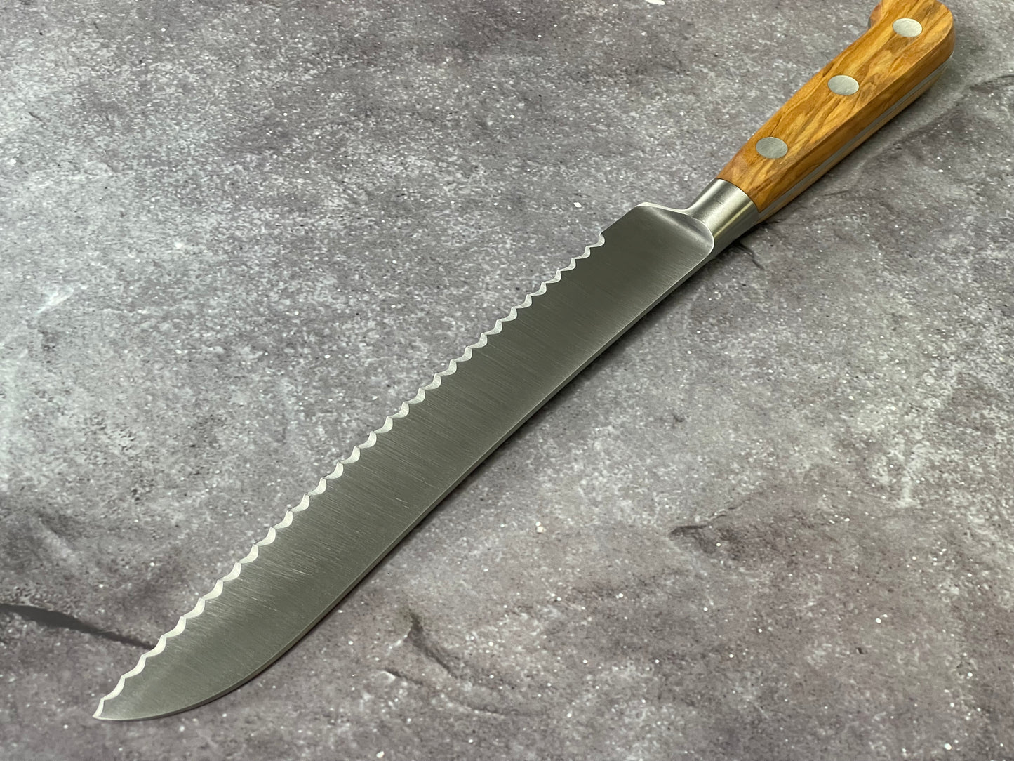 K Sabatier Bread Knife 200mm - HIGH CARBON STEEL - OLIVE WOOD HANDLE