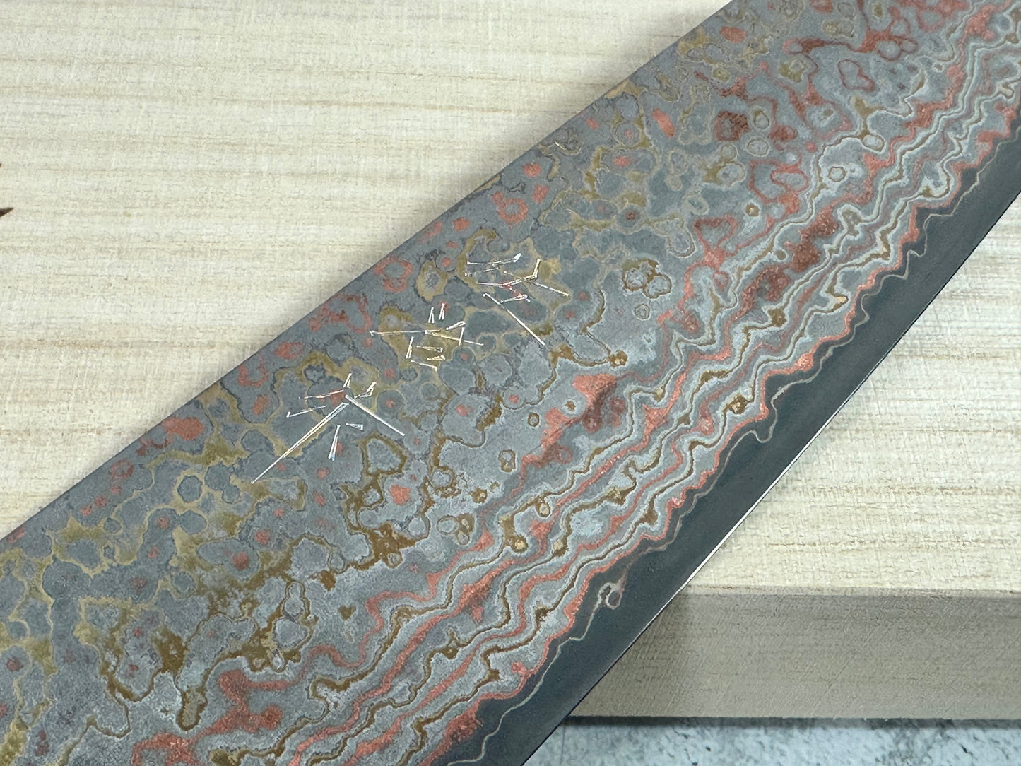 Takeshi Saji VG10-W Nashiji Rainbow Damascus Bunka 165mm