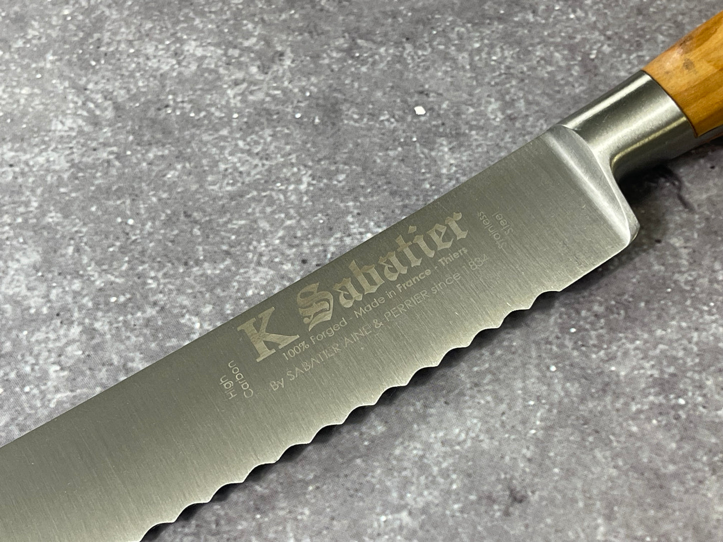 K Sabatier Bread Knife 200mm - HIGH CARBON STEEL - OLIVE WOOD HANDLE