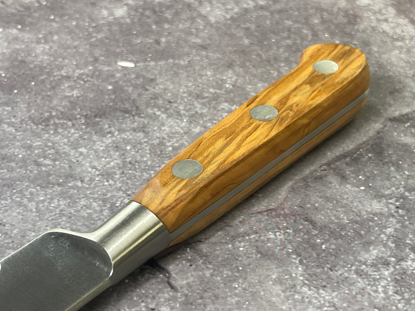 K Sabatier Bread Knife 200mm - HIGH CARBON STEEL - OLIVE WOOD HANDLE