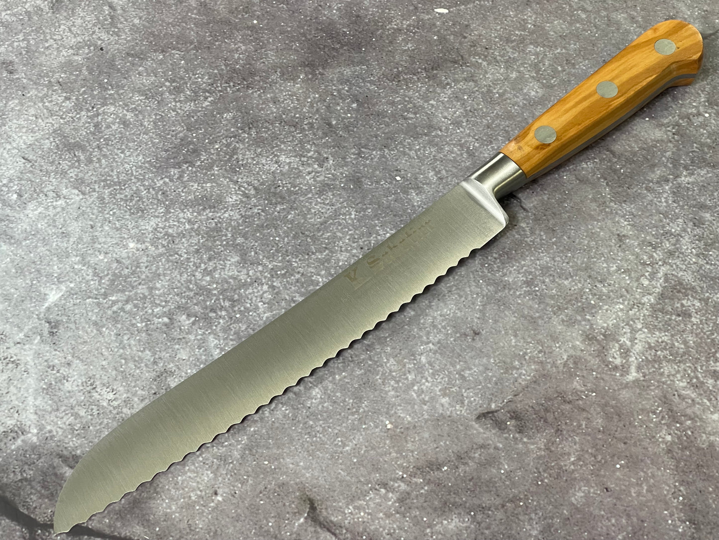 K Sabatier Bread Knife 200mm - HIGH CARBON STEEL - OLIVE WOOD HANDLE