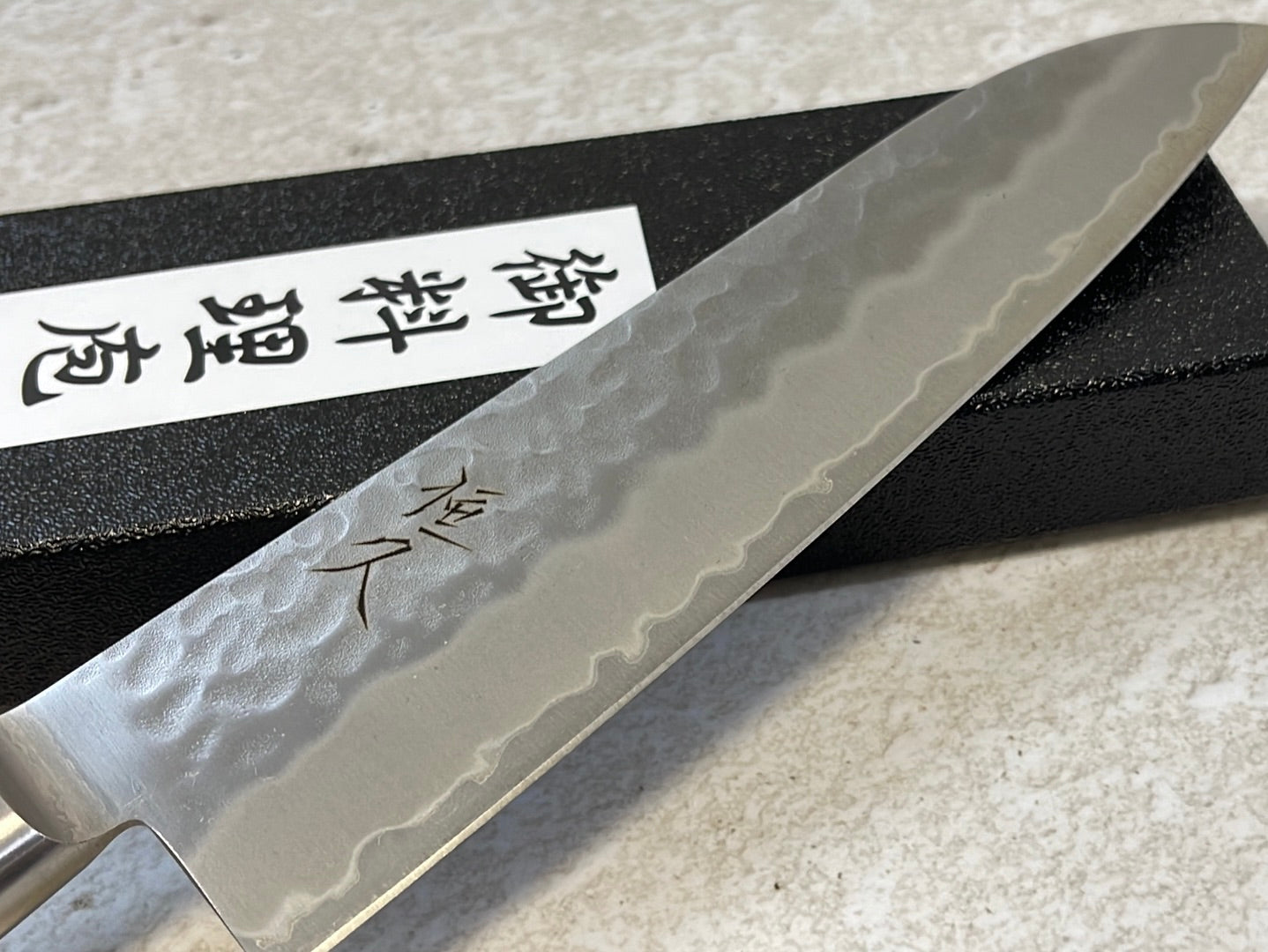 Tsunehisa Aogami Super Kuro Tsutime Polished Santoku Knife 180mm - Made in Japan 🇯🇵 Red Pakka Wood Handle