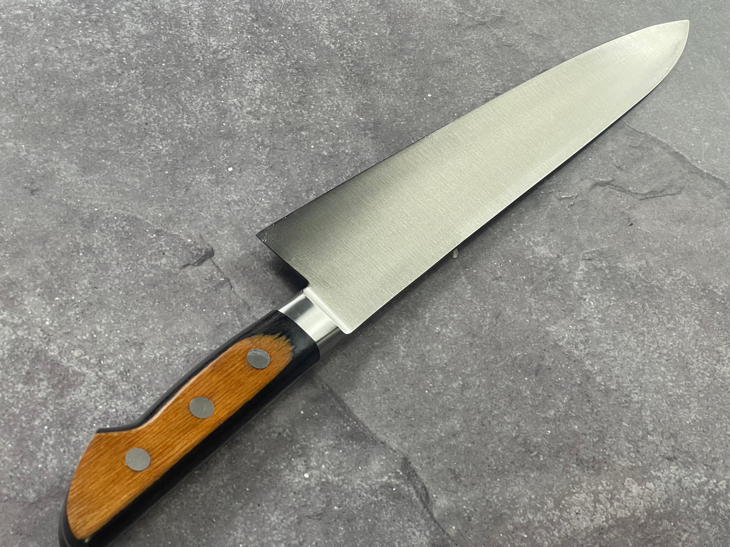 Yoshihiro SK-4 Gyuto 240mm - Made in Japan 🇯🇵