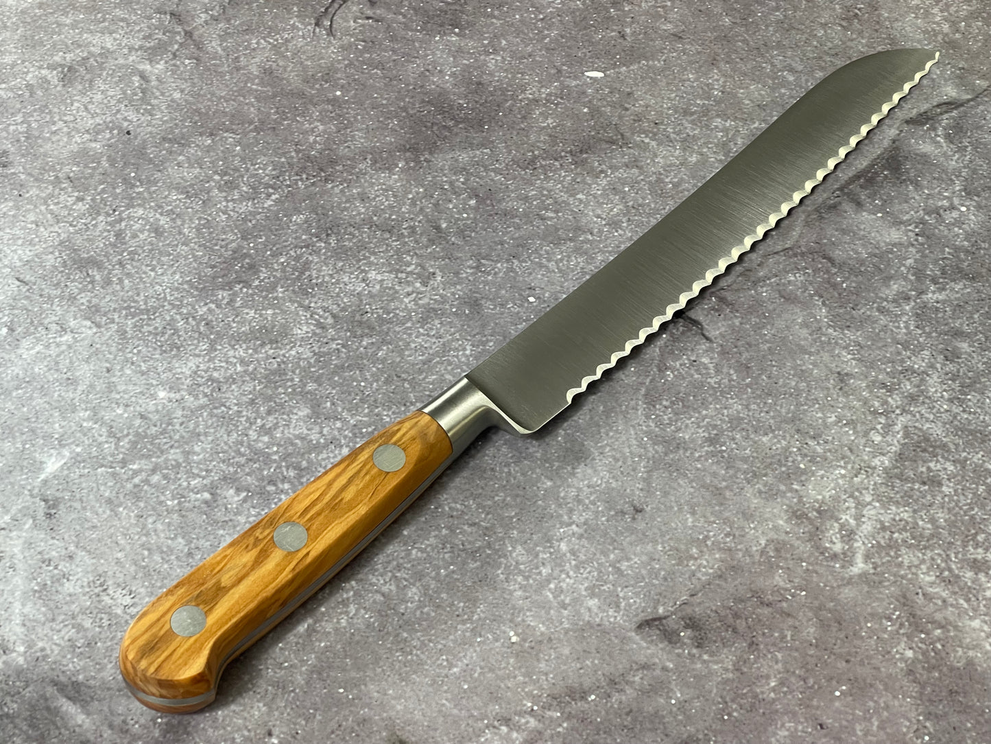 K Sabatier Bread Knife 200mm - HIGH CARBON STEEL - OLIVE WOOD HANDLE