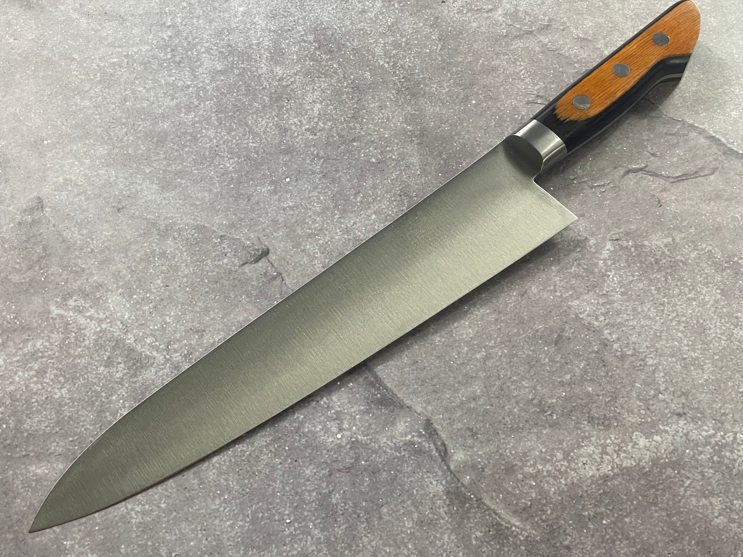 Yoshihiro SK-4 Gyuto 240mm - Made in Japan 🇯🇵
