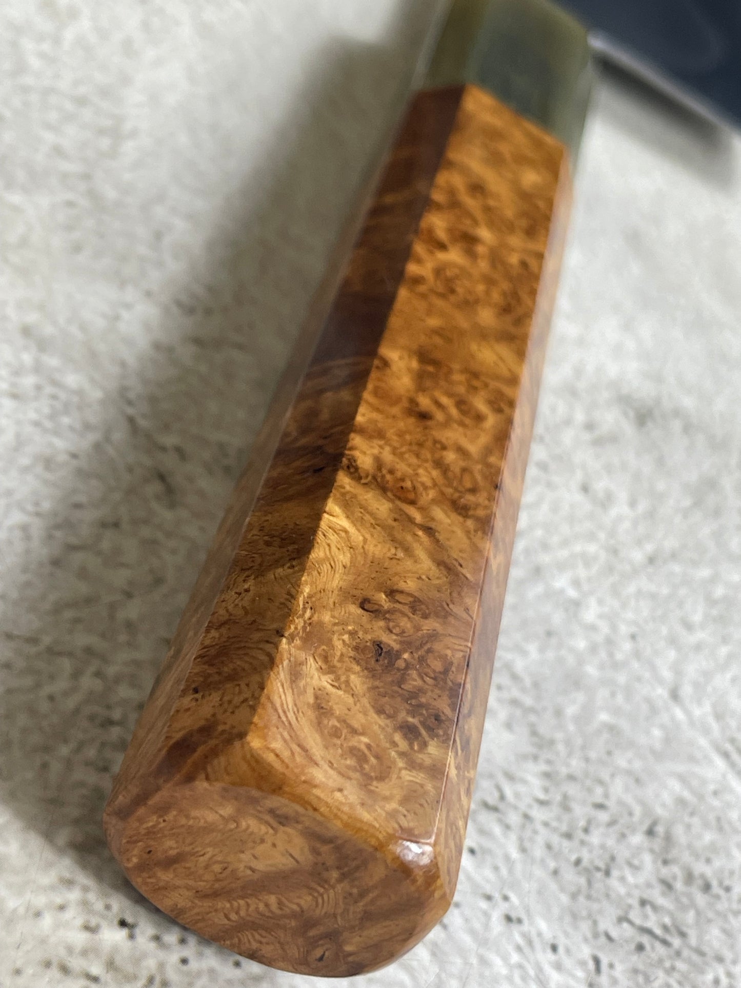 Keskin Migaki Kiritsuke 230mm Amboyna Burl & Blonde Buffalo Horn with sheath