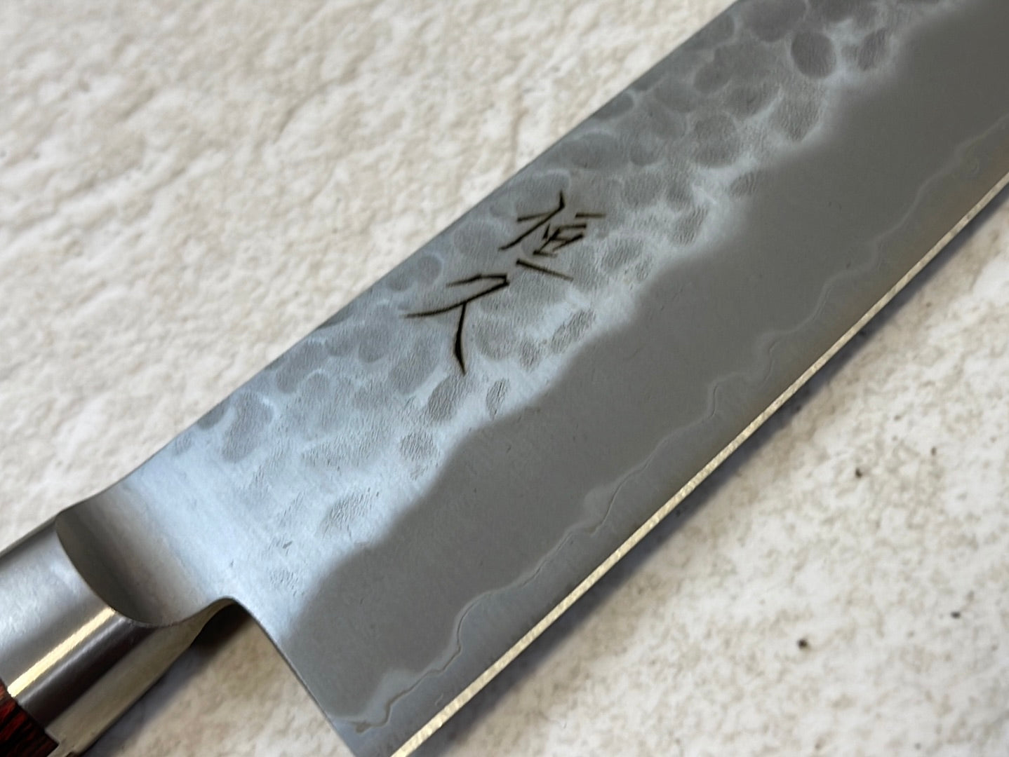 Tsunehisa Aogami Super Kuro Tsutime Polished Santoku Knife 180mm - Made in Japan 🇯🇵 Red Pakka Wood Handle