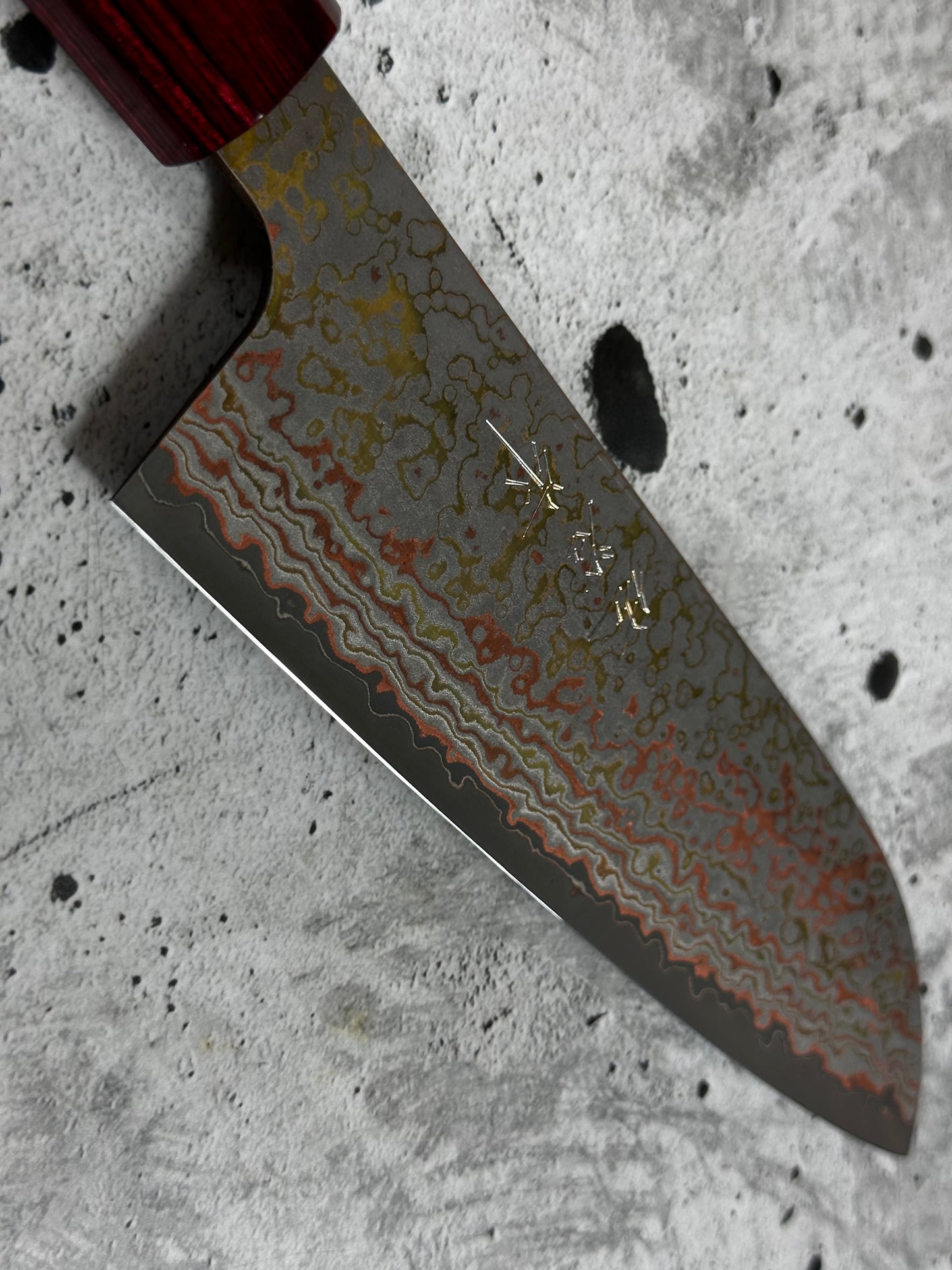 Takeshi Saji VG10-W Nashiji Rainbow Damascus Santoku 165mm
