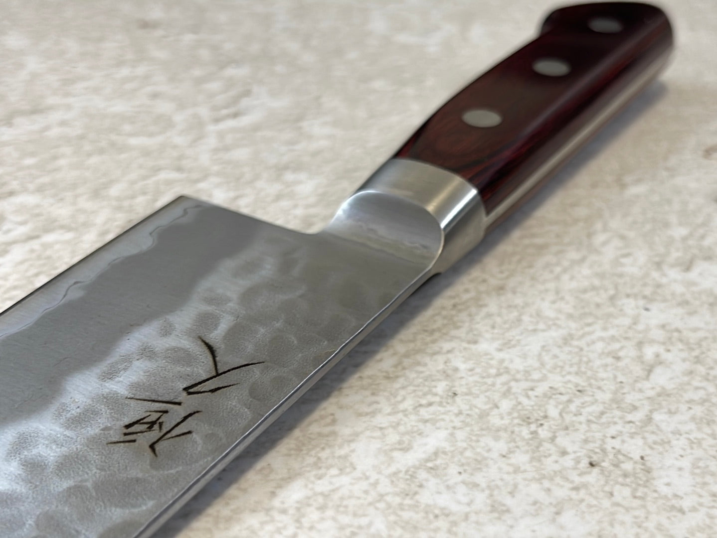 Tsunehisa Aogami Super Kuro Tsutime Polished Santoku Knife 180mm - Made in Japan 🇯🇵 Red Pakka Wood Handle