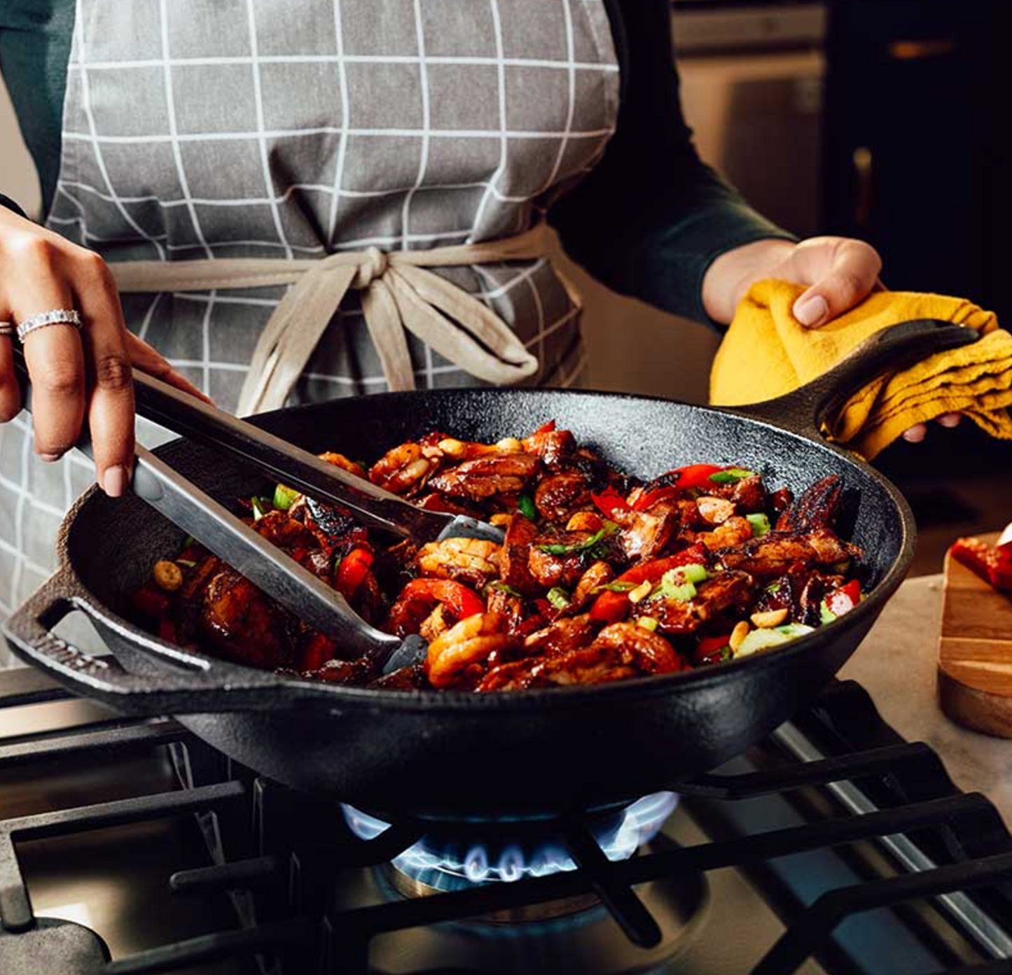 Lodge Chef Collection Cast Iron Wok 12.5"