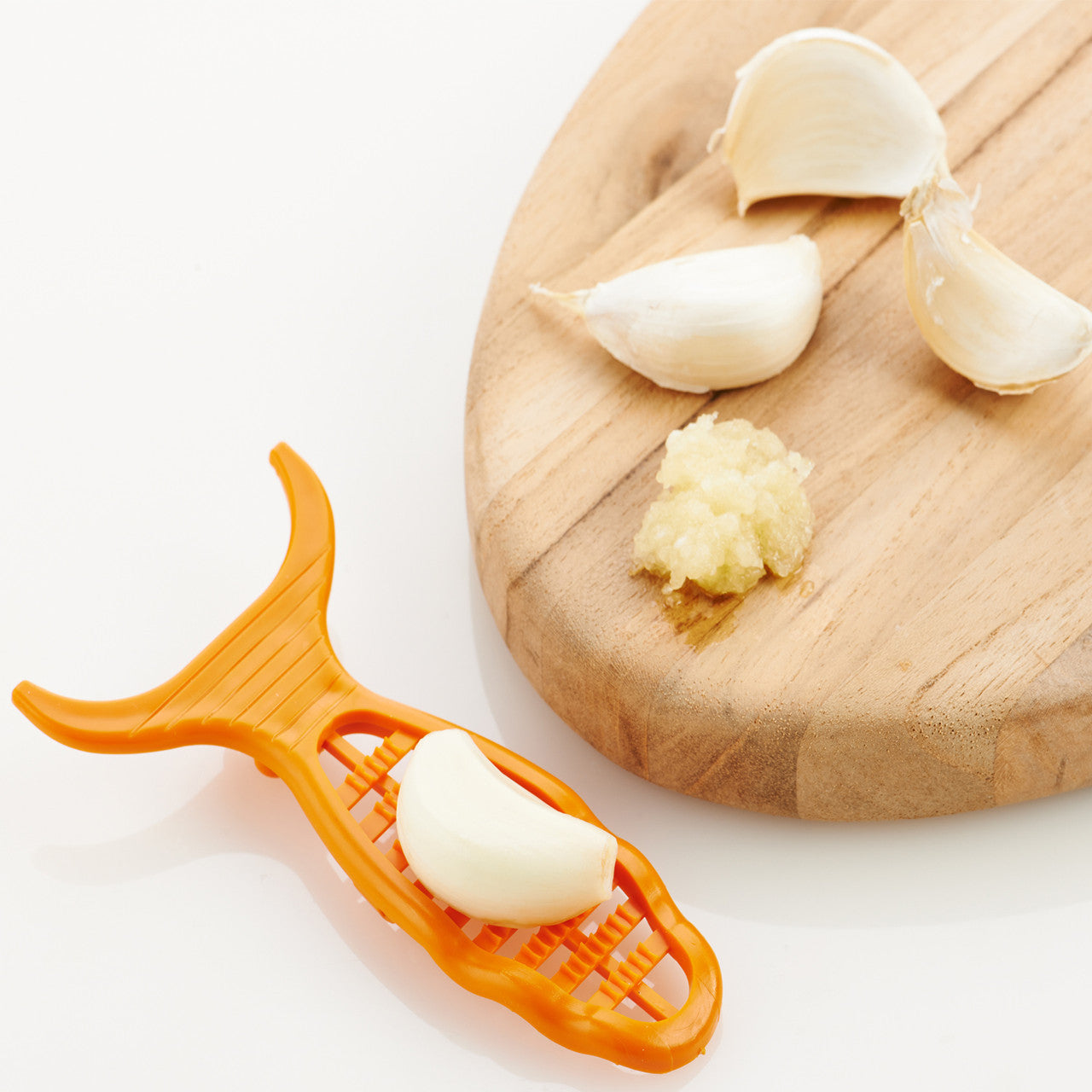 BÖRNER GERMANY Six-in-One Peeler Orange