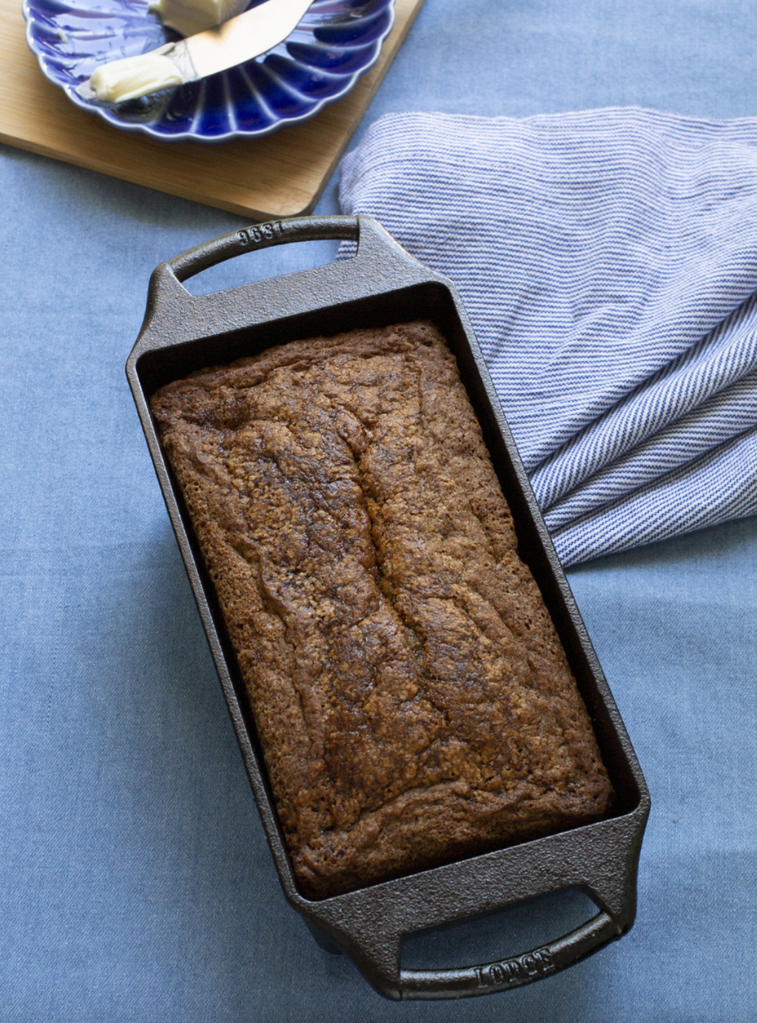 LODGE COOKWARE 8.5 x 4.5" Cast iron Loaf Pan