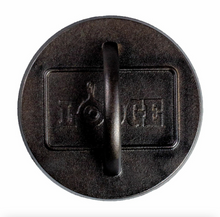 Load image into Gallery viewer, LODGE COOKWARE 6.25&quot; Cast iron Burger Press