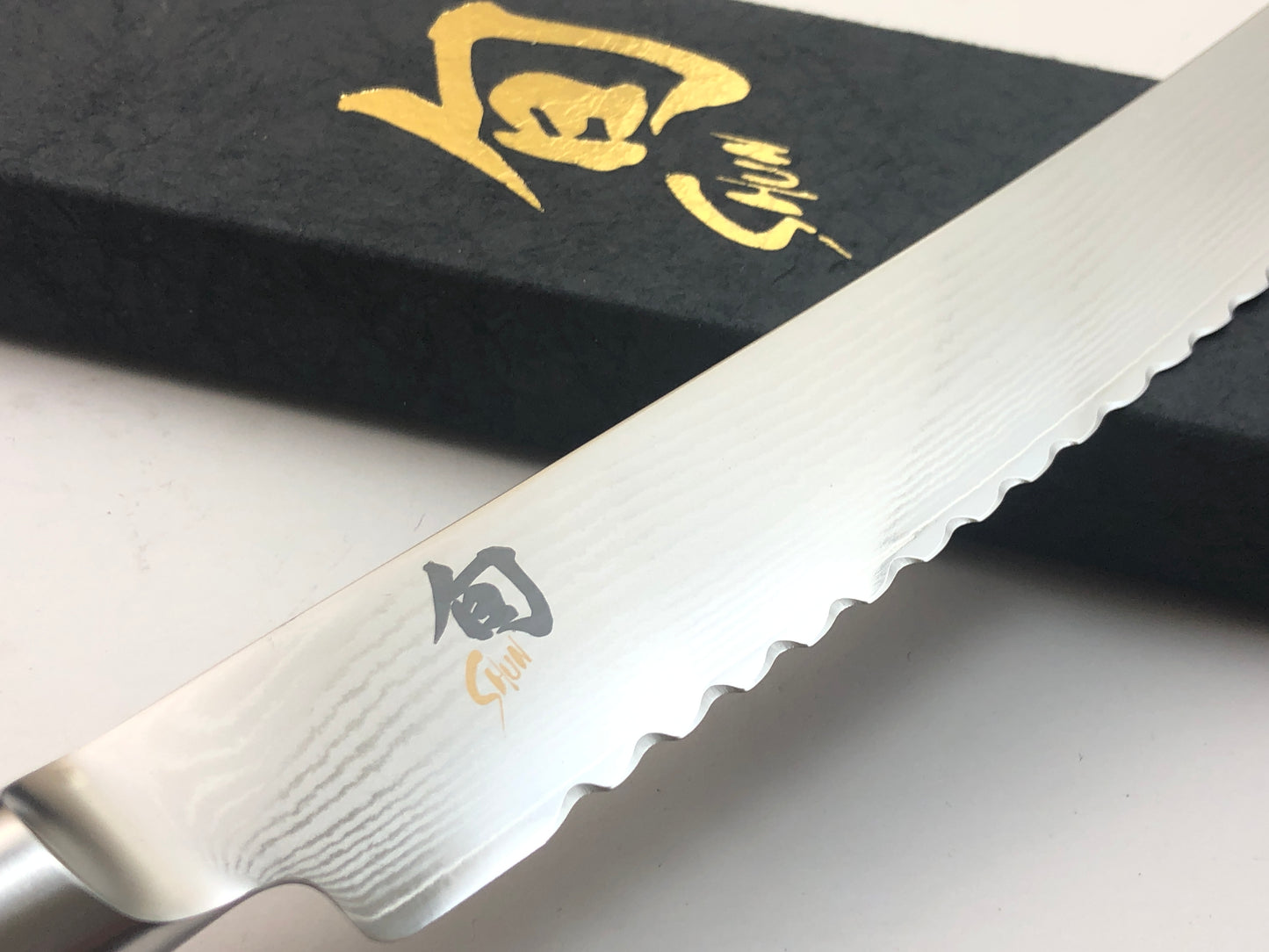 Second Hand Shun Classic Bread Knife 22.9cm