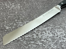 Load image into Gallery viewer, Wüsthof Classic Bread Knife 20cm