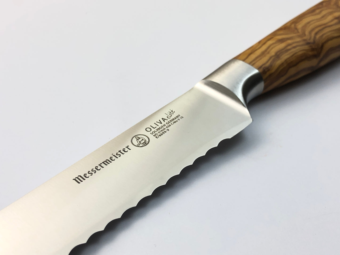 MESSERMEISTER Oliva Elité Scalloped Bread Knife 230mm | Olive Wood Handle