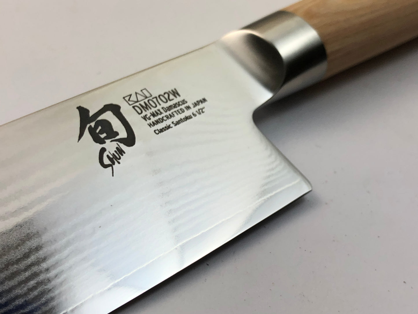 Shun Classic White Santoku Knife 18cm