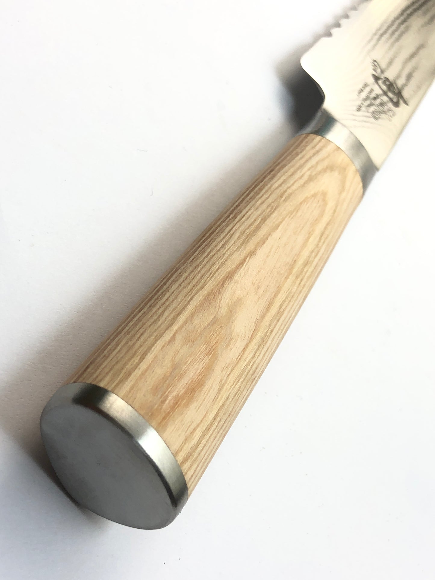 Shun Classic White Bread Knife 22.9cm