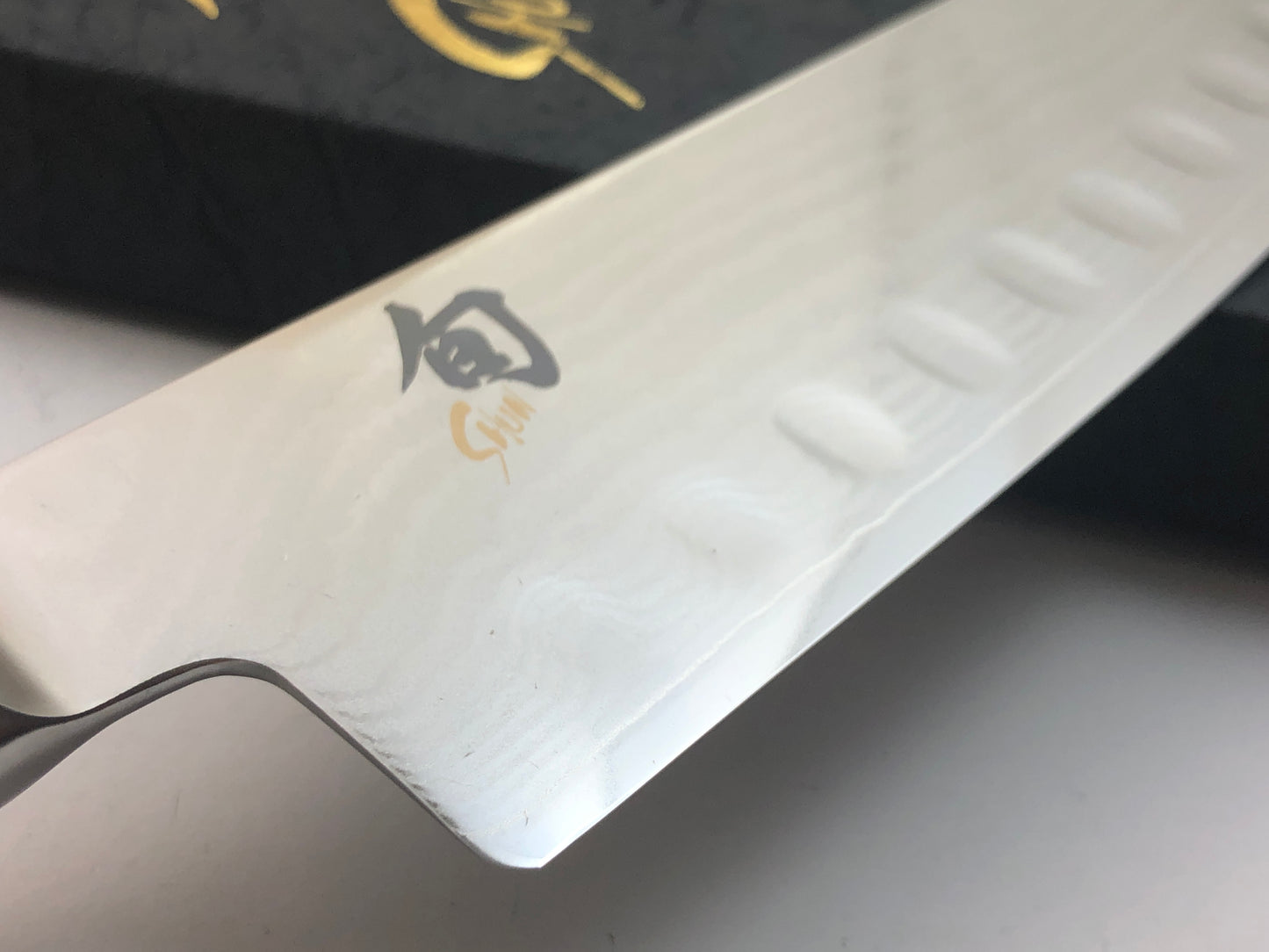 Shun Classic Scalloped Santoku Knife 17.8cm