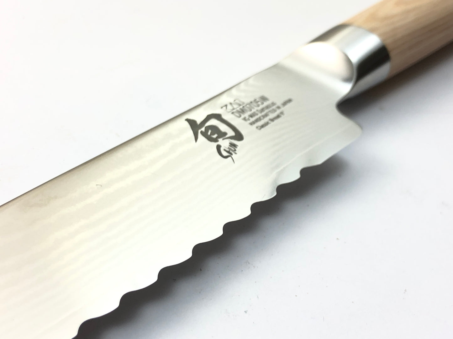 Shun Classic White Bread Knife 22.9cm