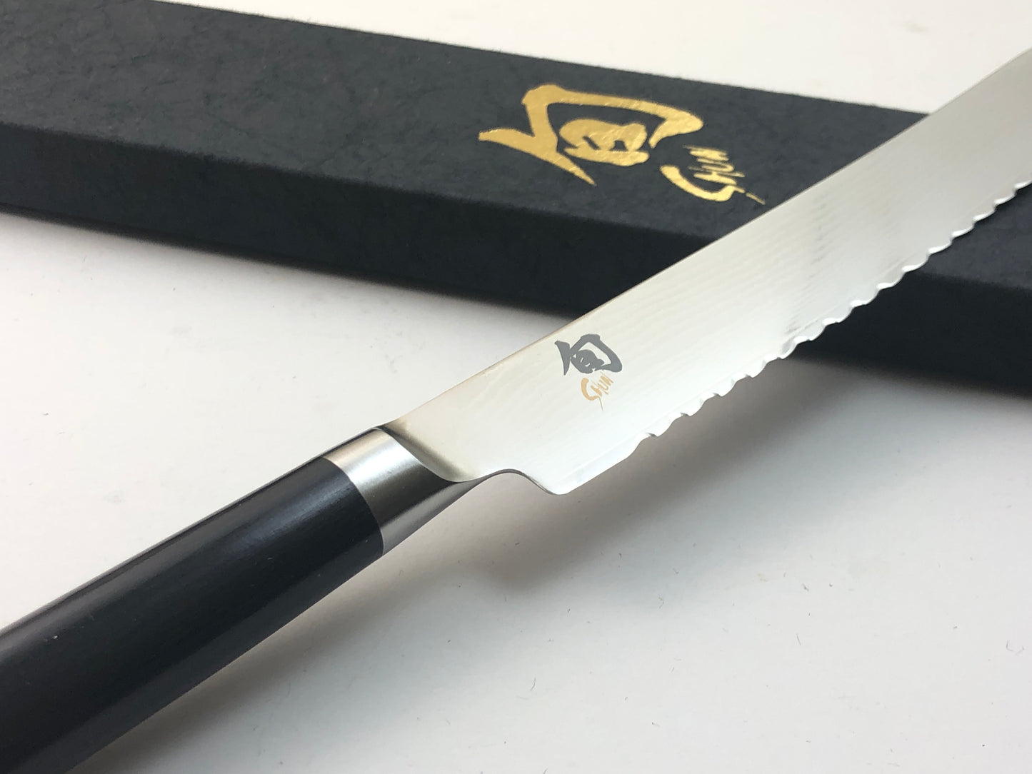 Second Hand Shun Classic Bread Knife 22.9cm
