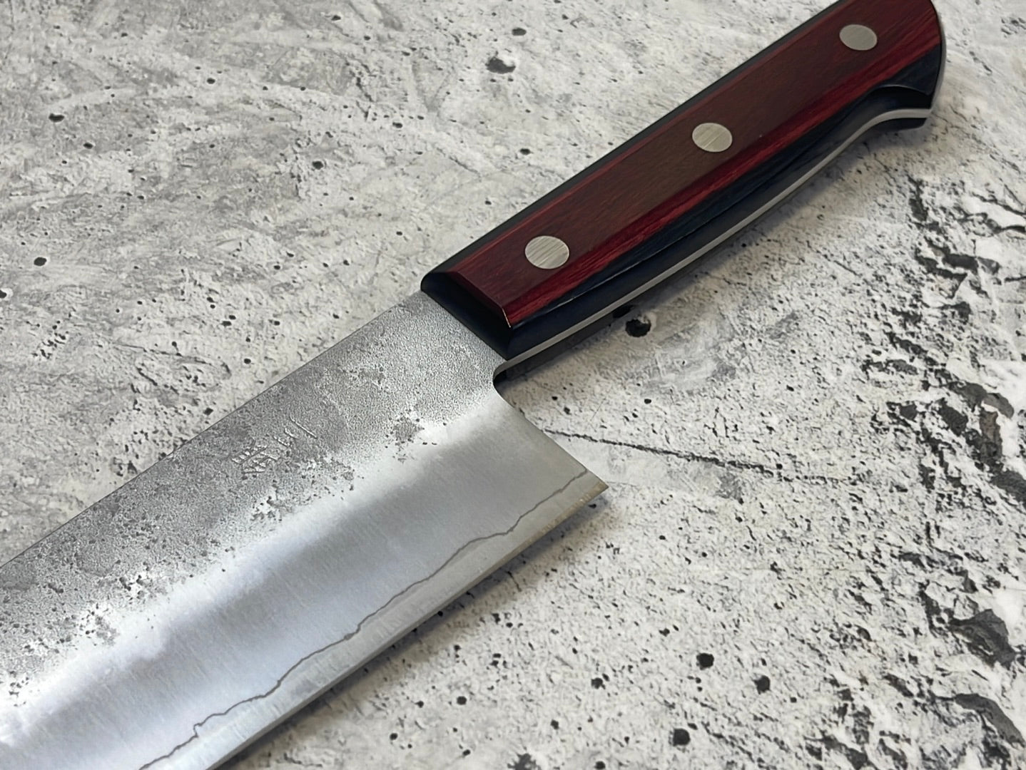 Tsunehisa G3 Nashiji Red Santoku 180mm - Made in Japan 🇯🇵