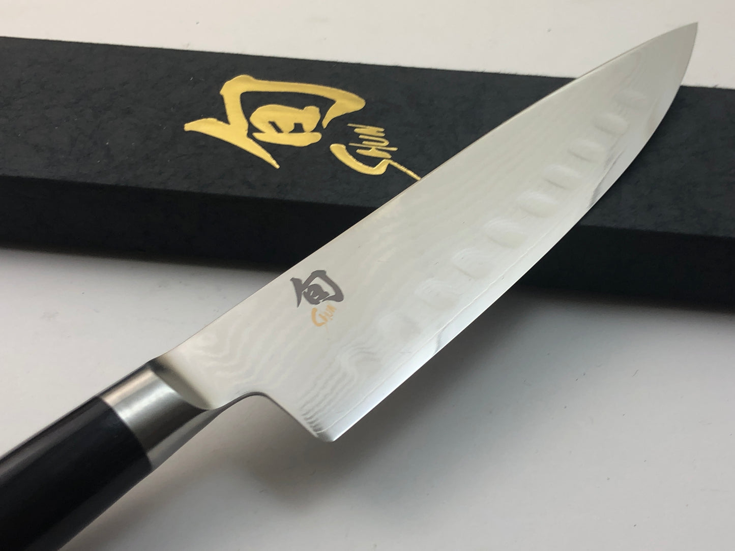 Shun Classic Scalloped Chefs Knife 20.3cm