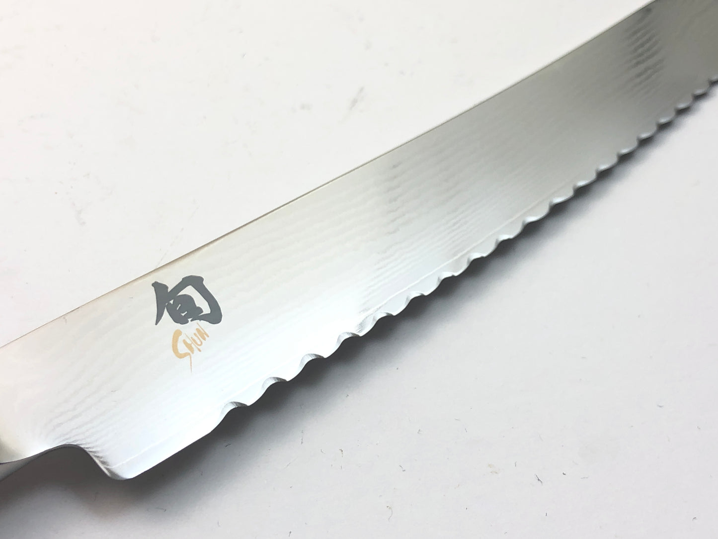 Second Hand Shun Classic Bread Knife 22.9cm