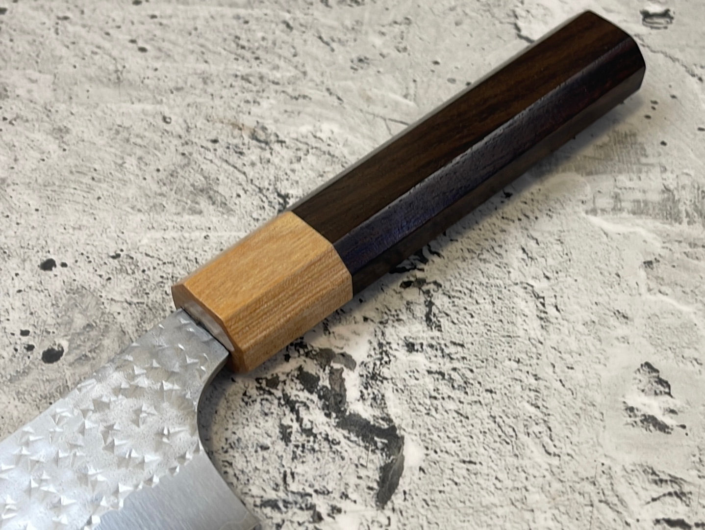 Yu Kurosaki R2(SG2) Hammered SENKO-EI WA RS8H Japanese Chef's Bunka 165mm with Brown-Ring Octagonal Handle