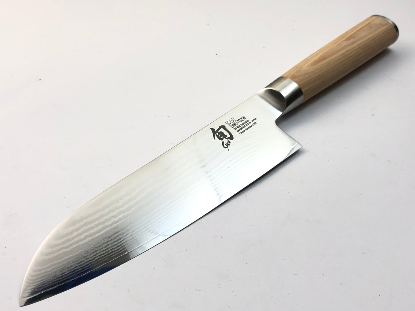 Shun Classic White Santoku Knife 18cm