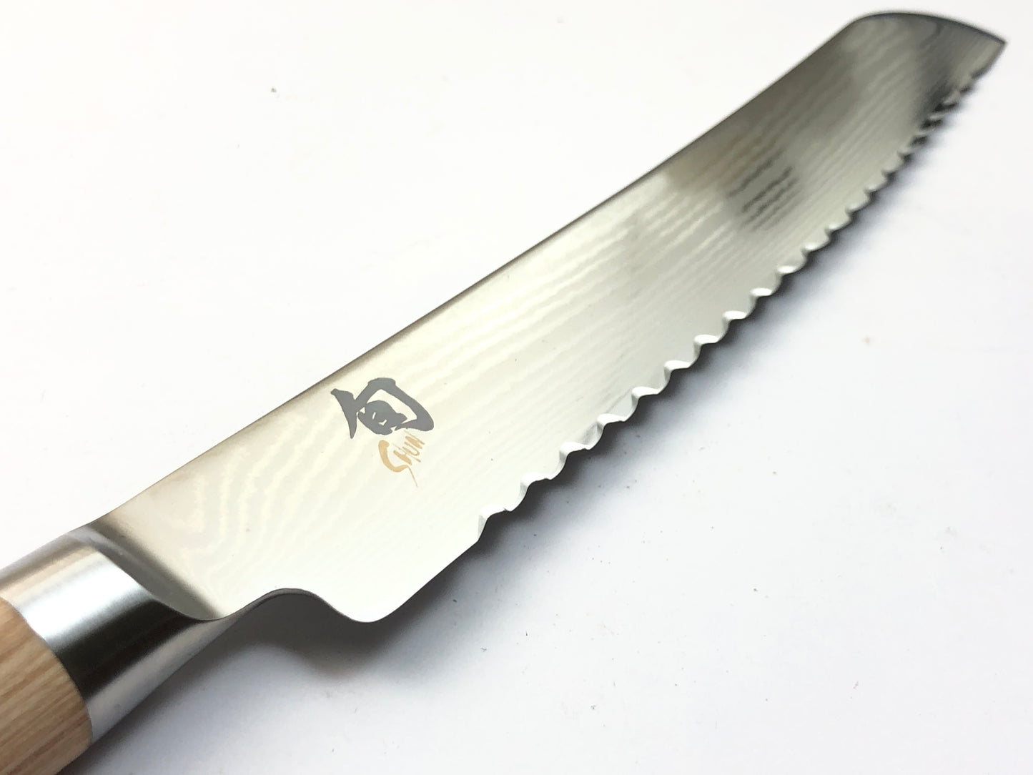 Shun Classic White Bread Knife 22.9cm