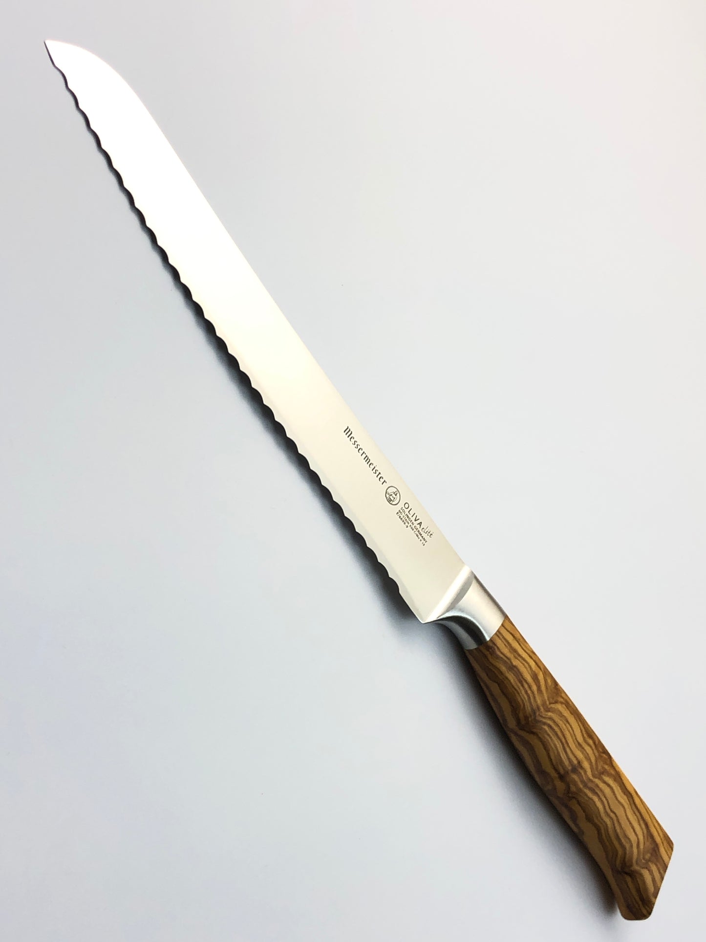 MESSERMEISTER Oliva Elité Scalloped Bread Knife 230mm | Olive Wood Handle
