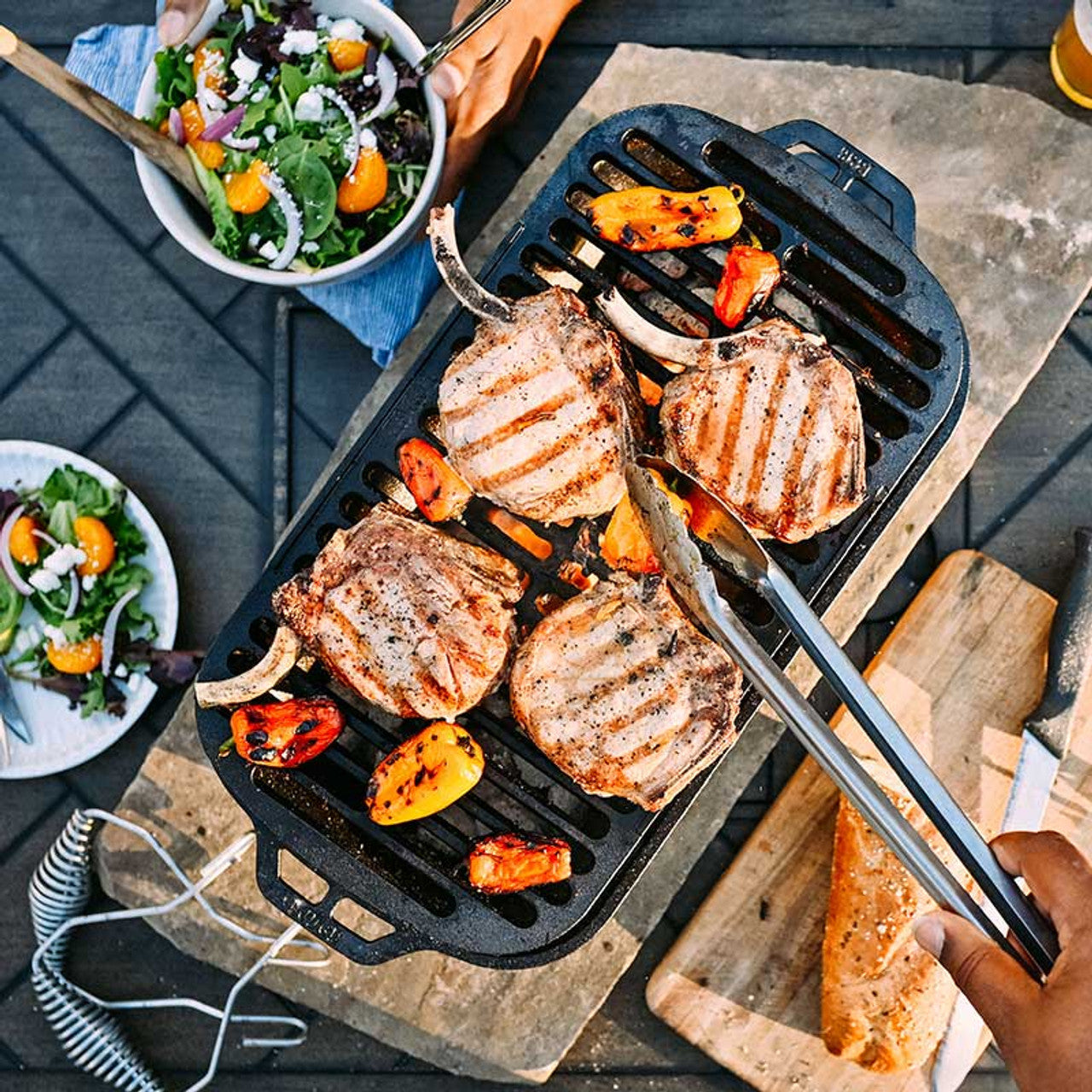 LODGE COOKWARE  Cast iron Sportsman’s Pro BBQ Grill