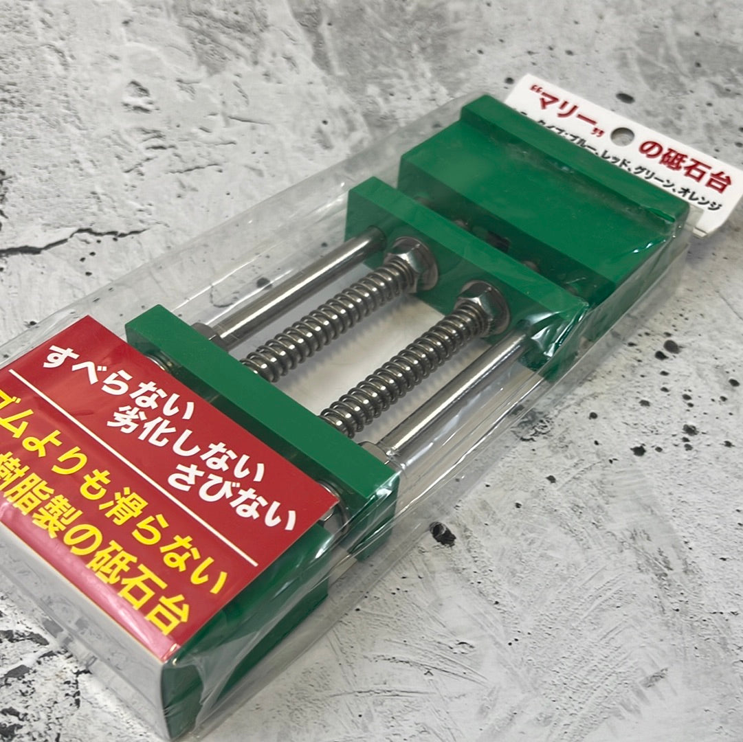 Stone Holder Plastic Resin with Stainless Rod