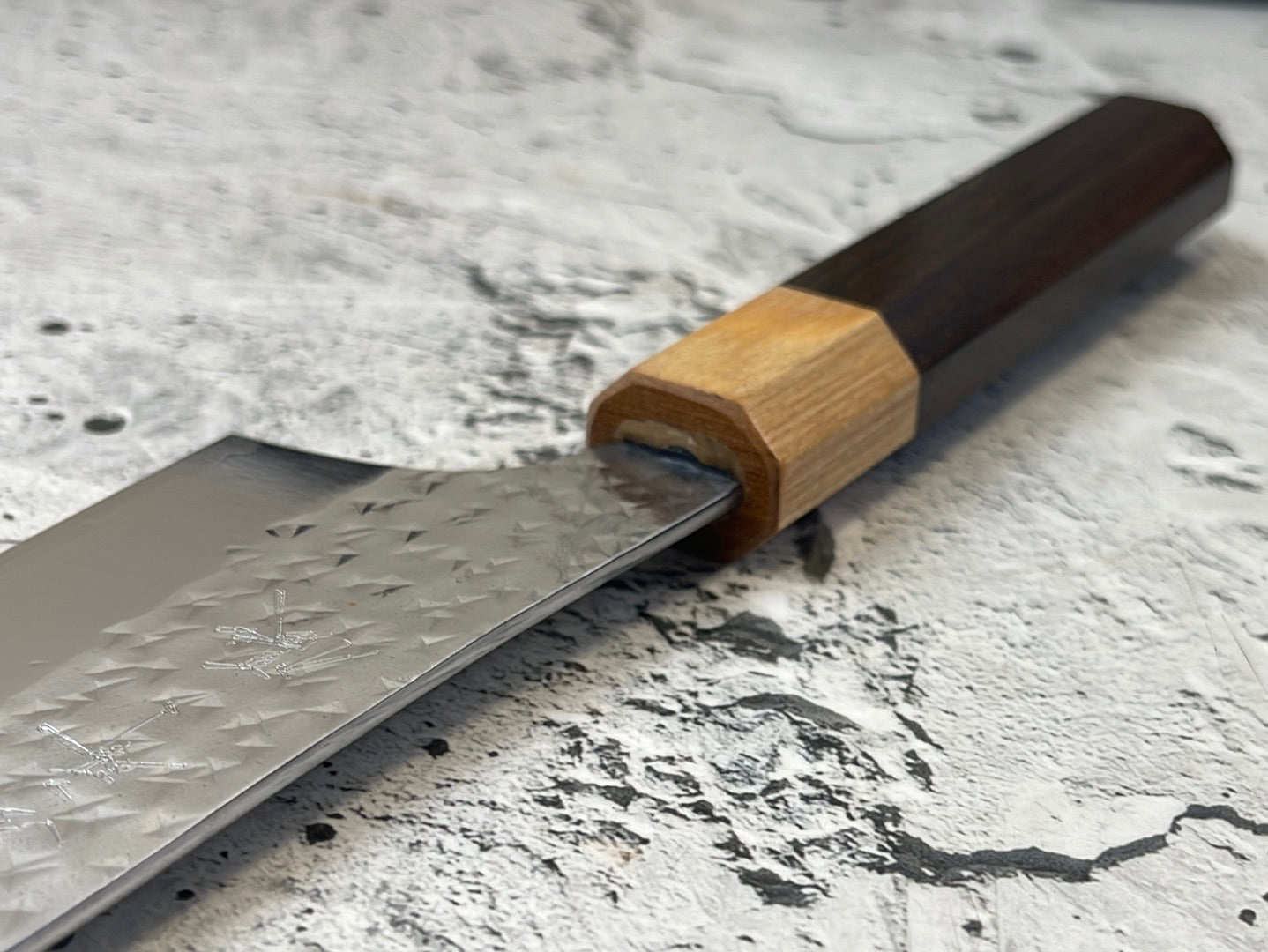 Yu Kurosaki R2(SG2) Hammered SENKO-EI WA RS8H Japanese Chef's Bunka 165mm with Brown-Ring Octagonal Handle