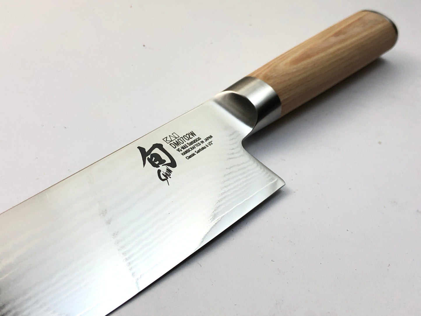 Shun Classic White Santoku Knife 18cm