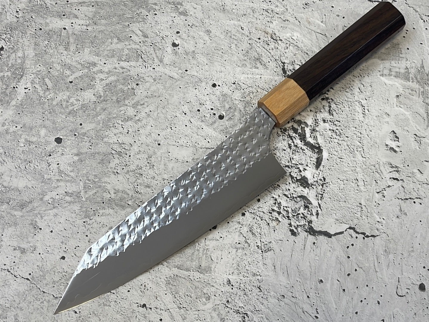 Yu Kurosaki R2(SG2) Hammered SENKO-EI WA RS8H Japanese Chef's Bunka 165mm with Brown-Ring Octagonal Handle