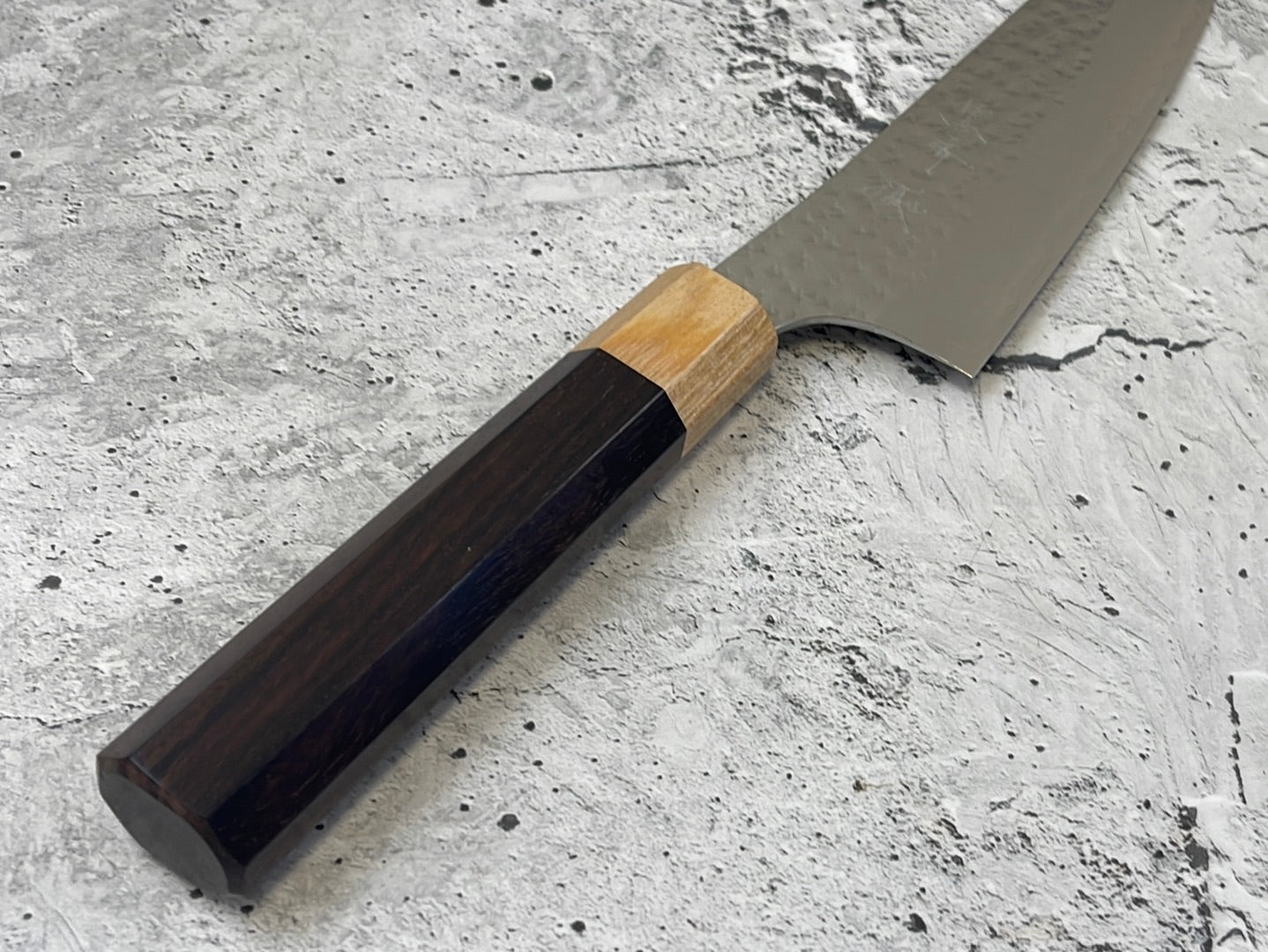 Yu Kurosaki R2(SG2) Hammered SENKO-EI WA RS8H Japanese Chef's Bunka 165mm with Brown-Ring Octagonal Handle