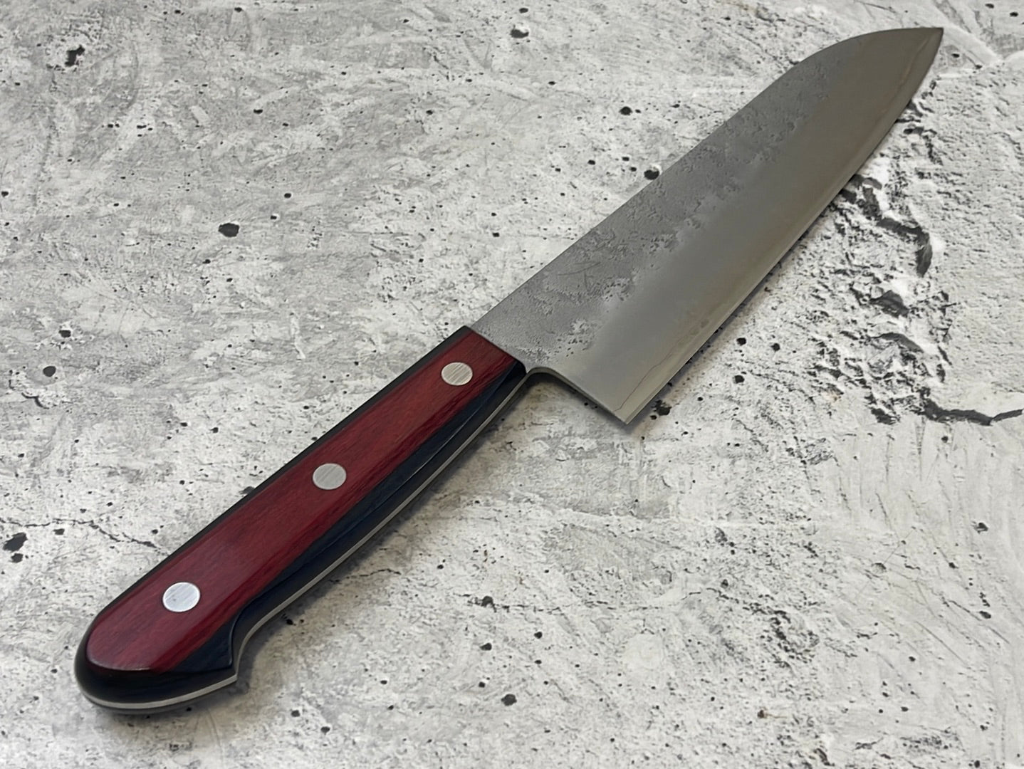 Tsunehisa G3 Nashiji Red Santoku 180mm - Made in Japan 🇯🇵