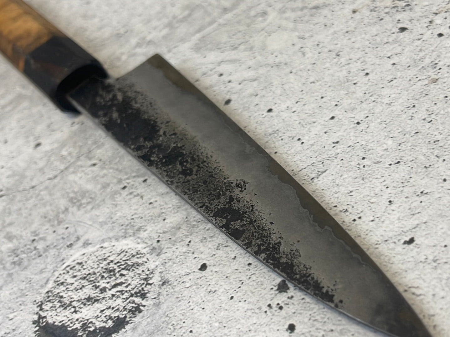 SanMai Petty 150mm Kurouchi Etched, Amboyna Burl & Rosewood Handle
